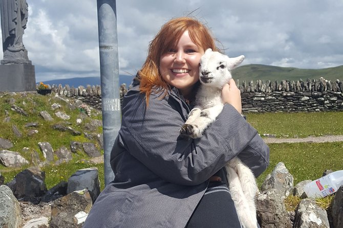 10 Day Wild Irish Experience Small Group Tour From Dublin - Day 3 in Connemara: Kylemore Abbey and Diamond Hill