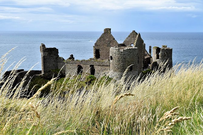 2-Day Northern Ireland Rail Tour: Belfast, Antrim Coast, and Giant's Causeway - Timing and weather reality: plan for cold wind and tight transitions