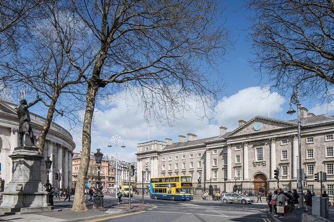 90 Minute Dublin Walking tour and Sightseeing tips - Trinity College and College Green: from early Christian legends to modern student life