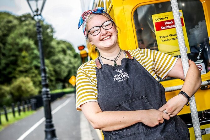 Afternoon Tea Bus Tour in Dublin - Afternoon tea on a vintage bus: what you’ll actually get