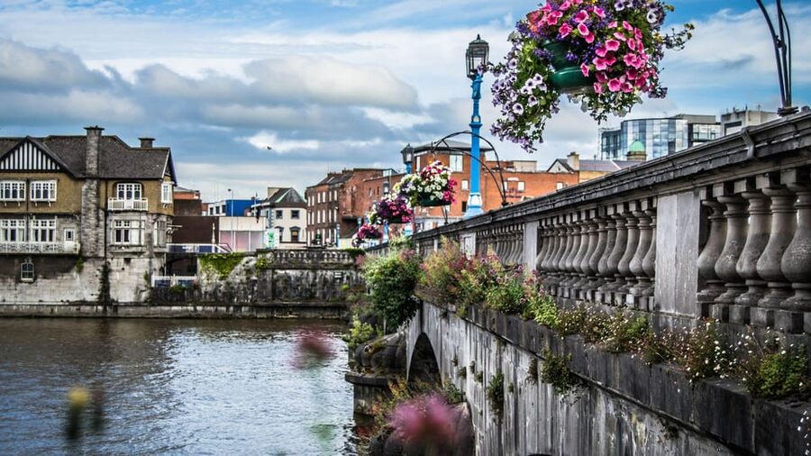 Best of Limerick: Private Walking Tour with a Local - Key things that make this tour work