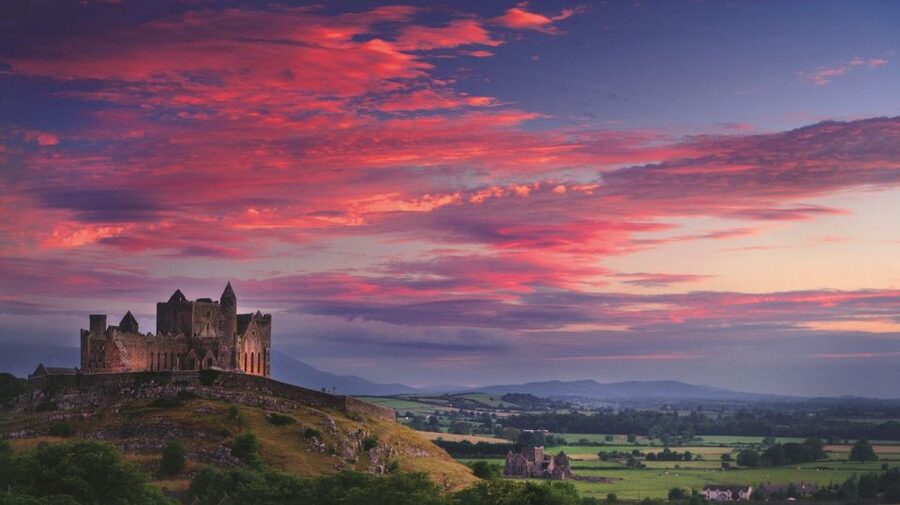 Blarney Castle Full-Day Tour from Dublin - The Rock of Cashel stop that feels like a scene