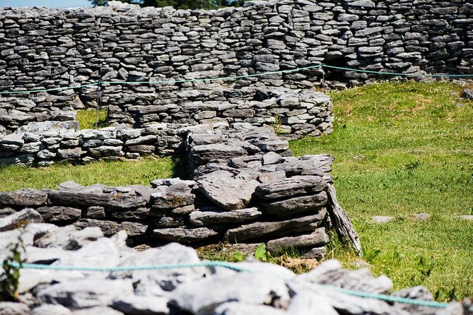 Caherconnell Fort & Sheepdog Demonstrations - Weather-proof comfort: covered viewing, cafes, and staying warm