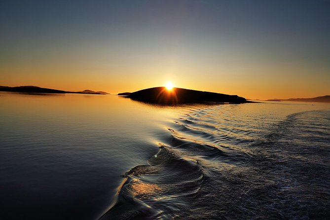 Clew Bay Cruise, Westport ( 90 minutes ) - Onboard Comfort: Heated Lounge, Indoor Seating, Wi-Fi, and Restroom