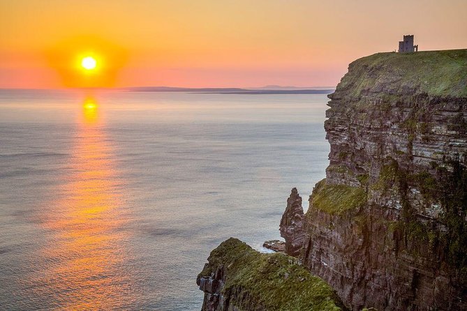 Cliffs of Moher Day Tour from Limerick: Wild Atlantic Way - Cliffs of Moher: your 90 minutes of big views and quick choices