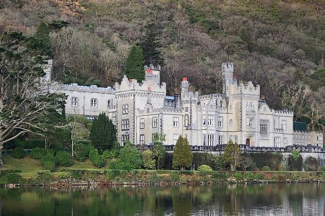Connemara, Kylemore Abbey and Wild Atlantic Way tour from Galway - The Wild Atlantic Way return: Lough Inagh and the Connemara Giant