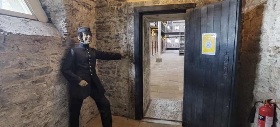 Cork: City Gaol Tour with Audio Guide - Making the most of the audio guide, in English or beyond