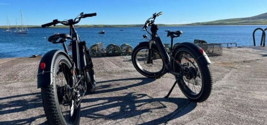 Dingle: Self-Guided eBike Tour - Getting fitted at Dingle Marina Lodge and setting up WeWheel