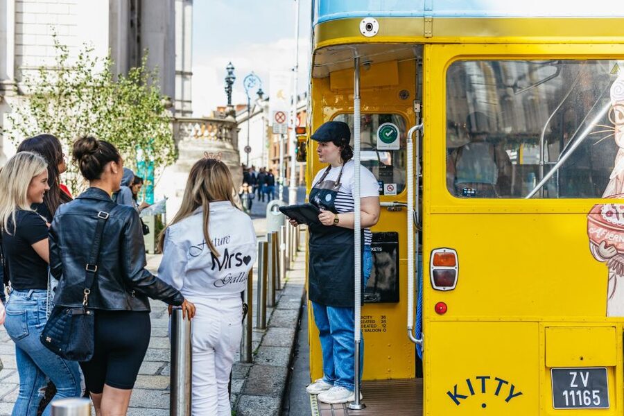 Dublin: Afternoon Tea Vintage Bus Tour - Getting on board at 19 St Stephen’s Green: timing, seating, and location tips