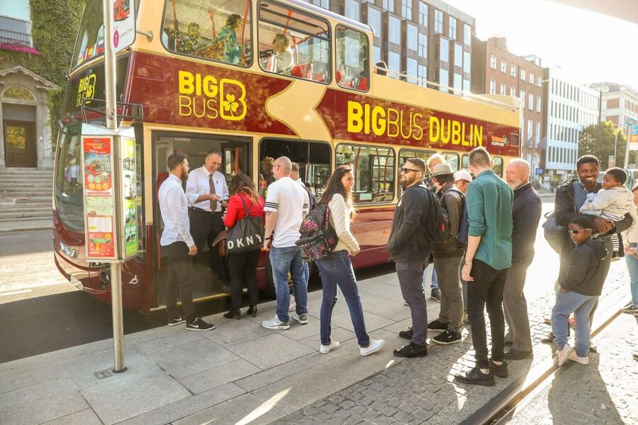 Dublin: Big Bus Hop-On, Hop-Off Tour with Live Guide - Walking tour upgrade: the 2-hour city center route for 48 and 72-hour tickets