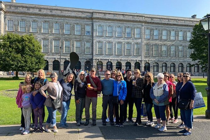 Dublin Book of Kells, Castle and Molly Malone Statue Guided Tour - Stop 4: Molly Malone Statue and the Cockles and Mussels Singalong
