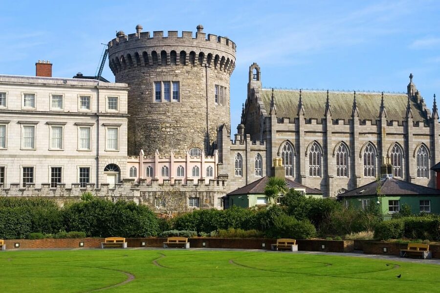 Dublin: Book of Kells, Dublin Castle and Christ Church Tour - Book of Kells at the Old Library: how to get the most out of 1.5 hours