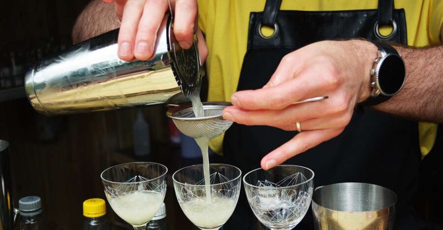 Dublin: Cocktail Masterclass - The speakeasy finish: Bar Lab8 and your welcome drink