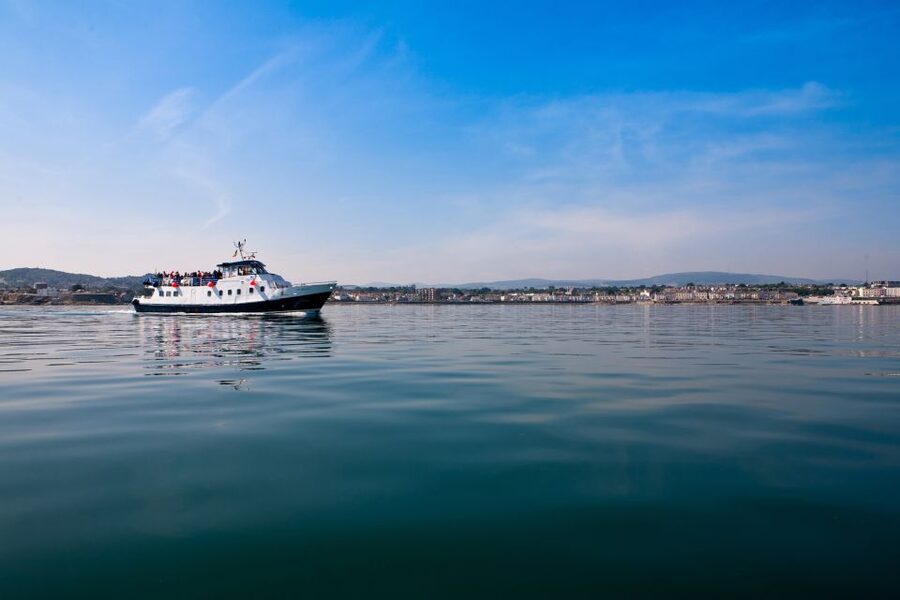 Dublin: Dublin Bay Cruise from Dun Laoghaire to Howth - Getting to East Pier and Boarding the St Bridget