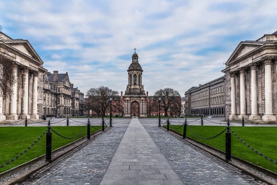 Dublin: Fast-Track Book of Kells Ticket & Dublin Castle Tour - Key things to know before you go