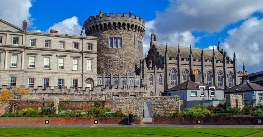 Dublin: Fast-Track Book of Kells Ticket & Dublin Castle Tour - Timing, pace, and how the 165 minutes actually feels