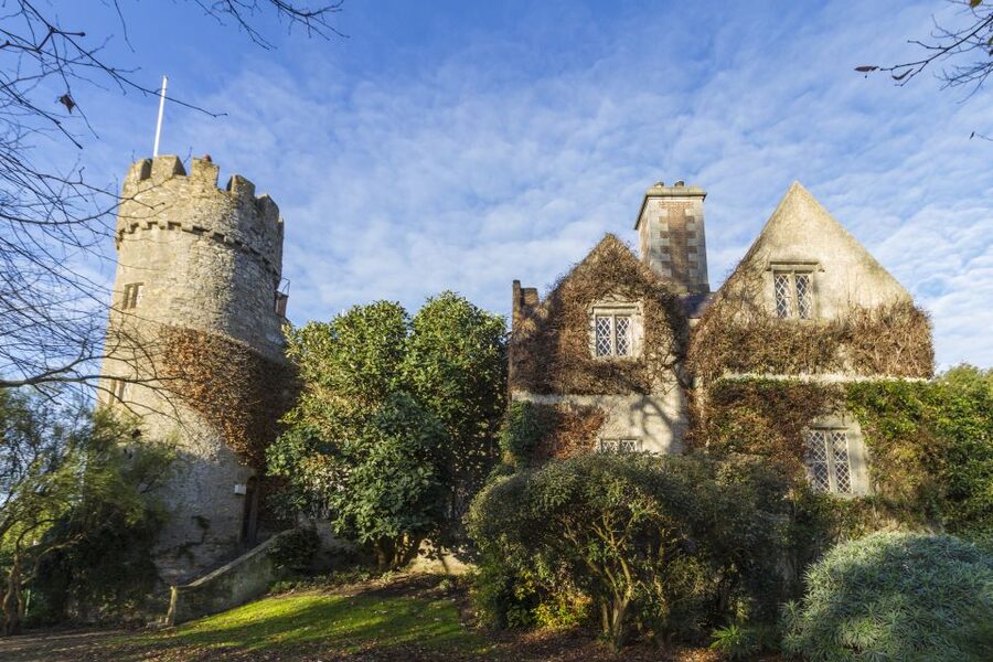 Dublin: Full-Day Howth and Malahide Castle Tour - Optional Howth Summit to Village Walk: Views, Timing, and What to Expect
