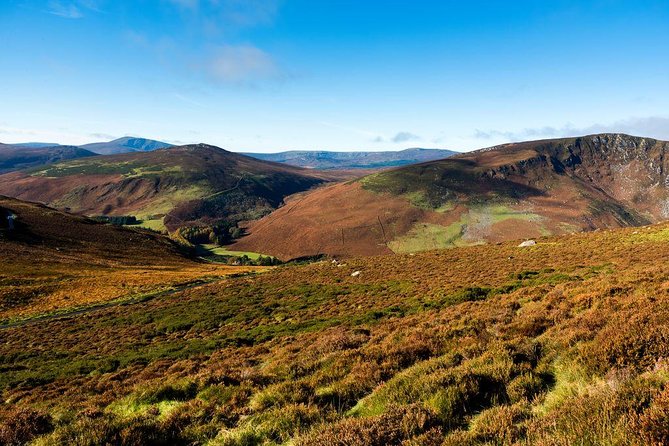 Dublin: Glendalough, Wicklow, Kilkenny and Sheepdog demonstration - The drive through Dublin to Wicklow, and why the commentary matters