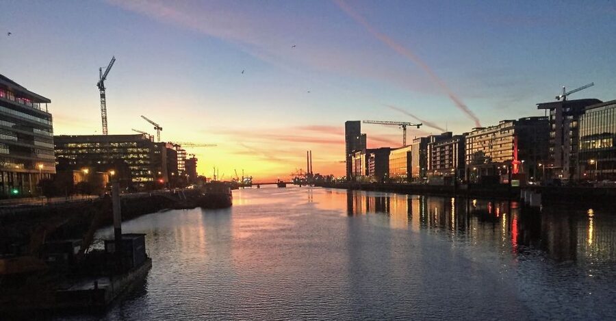Dublin: Guided Bike & E-Bike Tour - Pubs, Traditional Music Venues, and the Stops You Might Make