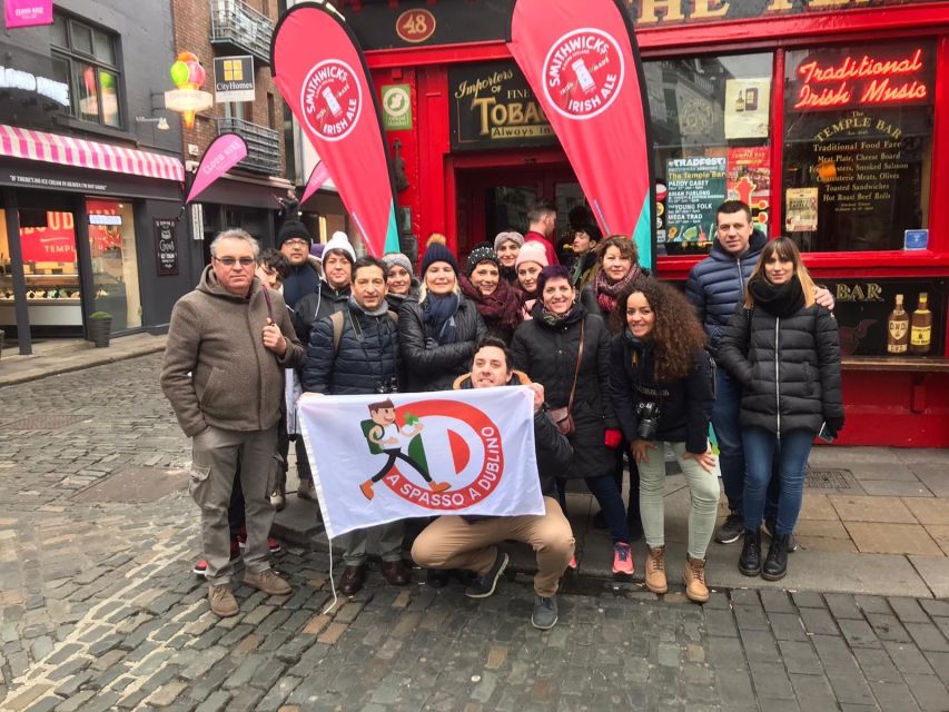 Dublin Highlights: 2.45-Hour Walking Tour in Italian - Meeting at Henry Grattan Monument, Right by Trinity College Green