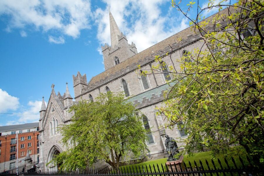 Dublin: Hop-on Hop-off Bus Tour - O’Connell Street to Trinity: the center-city spine