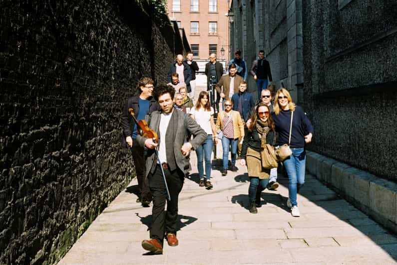 Dublin: Irish Music Walking Tour with Live Performance - What you will hear and sing: Dublin street songs plus Irish folk ballads