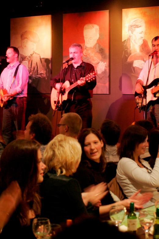 Dublin: Irish Night Show at the Merry Ploughboy Pub - Dinner and show: what the three-course option really gives you