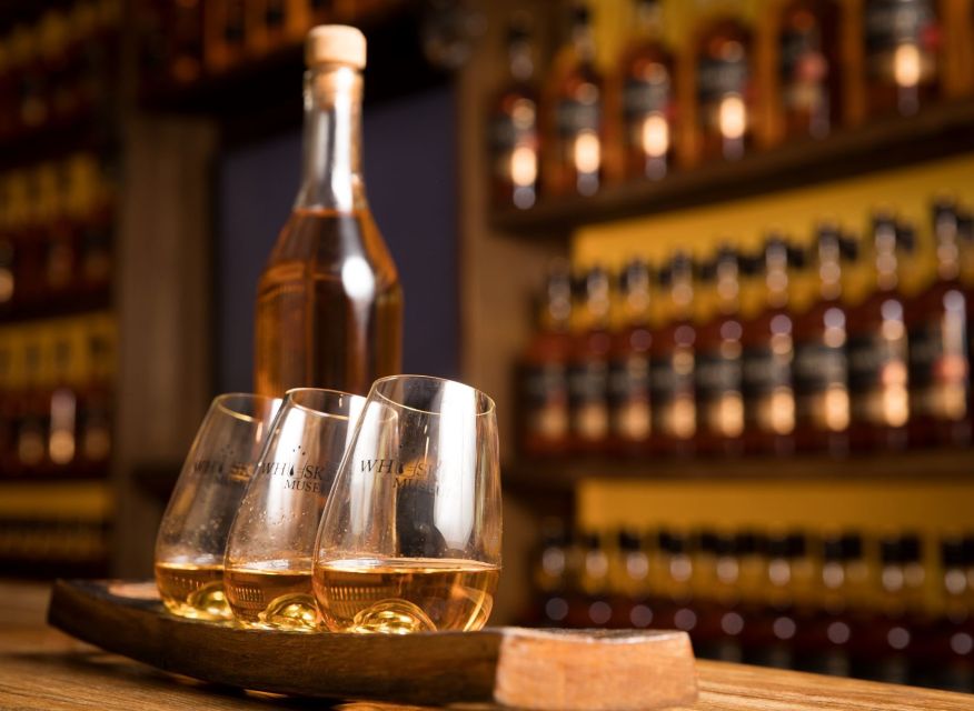 Dublin: Irish Whiskey Museum Blending Tour with Tastings - Four tastings in the modern bar: how to taste without overthinking it