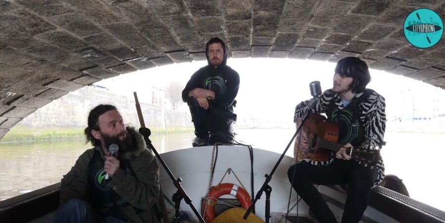 Dublin: Music Under the Bridges Kayaking Tour - The bridge stops: where the music happens and why it feels special