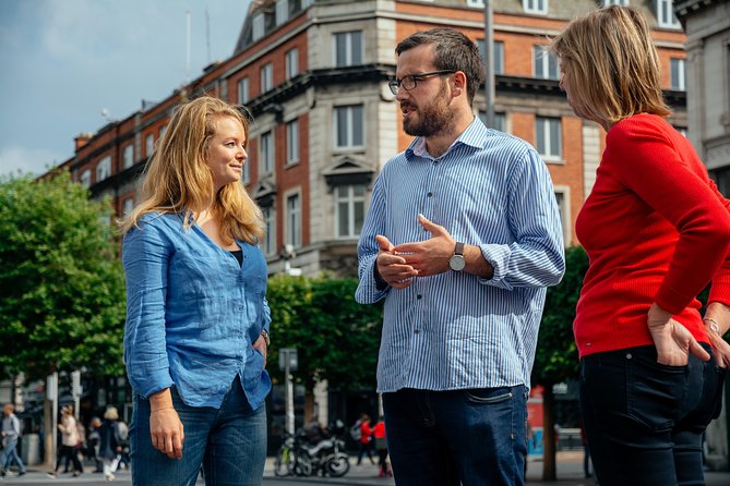 Dublin Private Highlights & History of 1916 Easter Rising Tour - A private 3-hour Dublin walk built around the 1916 story
