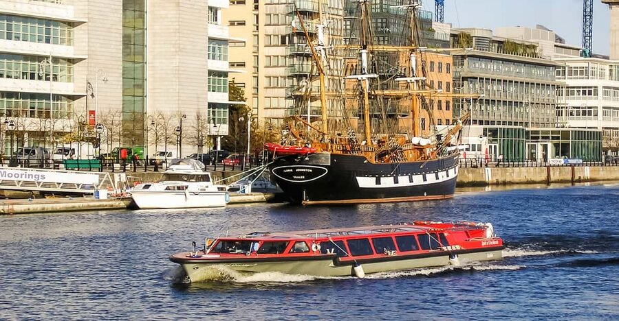 Dublin: River Liffey Sightseeing Cruise - When tides and timing change what you see
