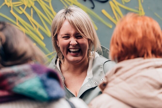 Dublin Storytelling Pub Tour - 3 stops, drinks & local snacks - Drinks and pub snacks: included, but plan for dietary needs