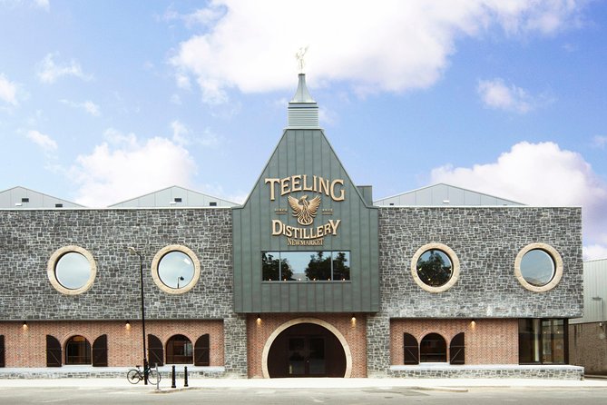 Dublin Teeling Whiskey Distillery Guided Tour and Tasting 1 Hour - Stop 1 at Teeling: from Dublin whiskey history to the family story
