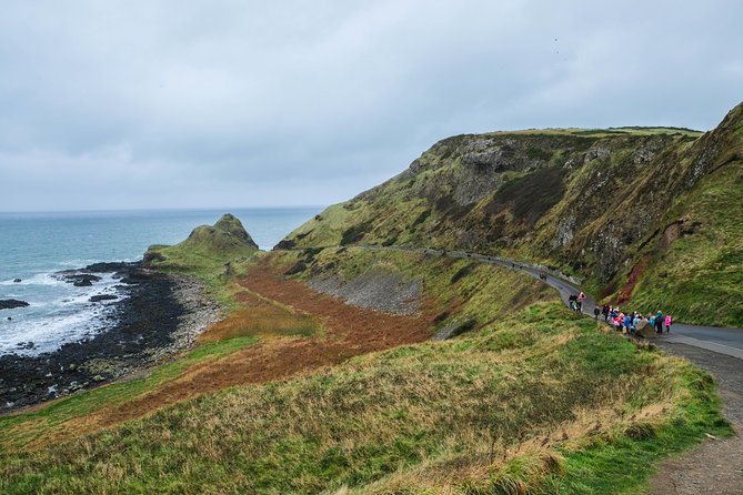 Dublin to Belfast Black Cab, Dunluce Castle and Giant's Causeway - A 13-hour Dublin to Belfast day that mixes murals and basalt