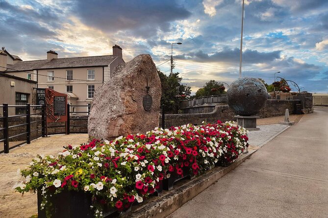 Dublin to Cliffs of Moher, Ennis Town & Bunratty Castle Day Tour - Who this day tour fits best