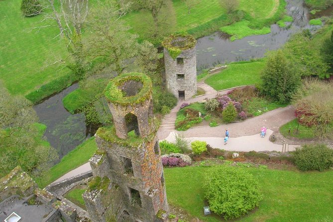 Dublin to Rock of Cashel, Cork City & Blarney Castle Guided Tour - What to watch for on the bus: audio, Wi-Fi, and pickup reality