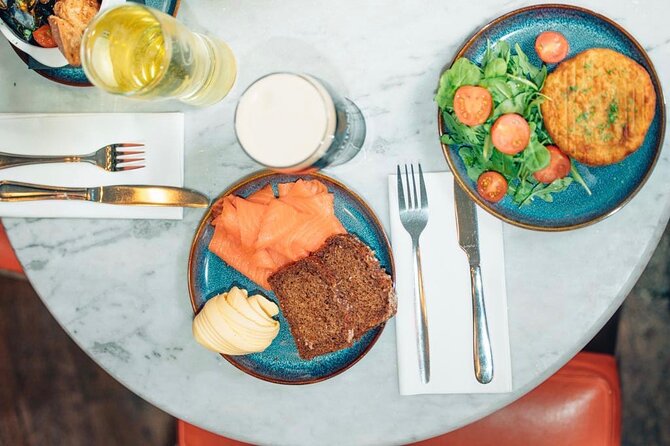 Dublin Traditional Irish 3 Course Meal Walking Tour with Local - What guides like Lara, Ray, and Grainne actually do for you
