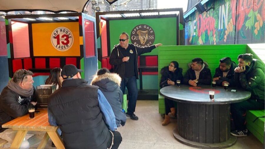 Dublin: Traditional Pubs Walking Tour with Local Guide - Stop by Stop: How the Four Pub Visits Usually Feel