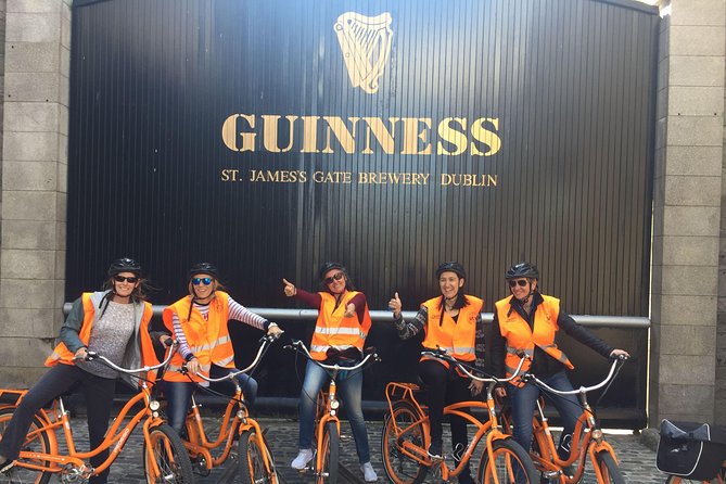 E-Bike & Bike Tour with a Local Guide in Dublin - Small-group comfort: helmets, hi-viz, and keeping together