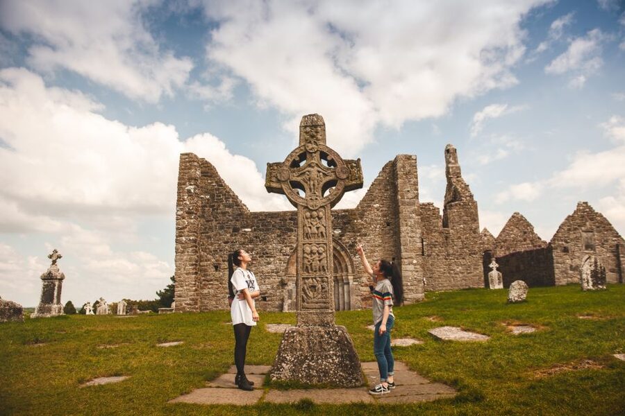 From Dublin: 5-Day Tour to the Southwest with Accommodation - Setting Off From Dublin in a 16-Seat Mercedes