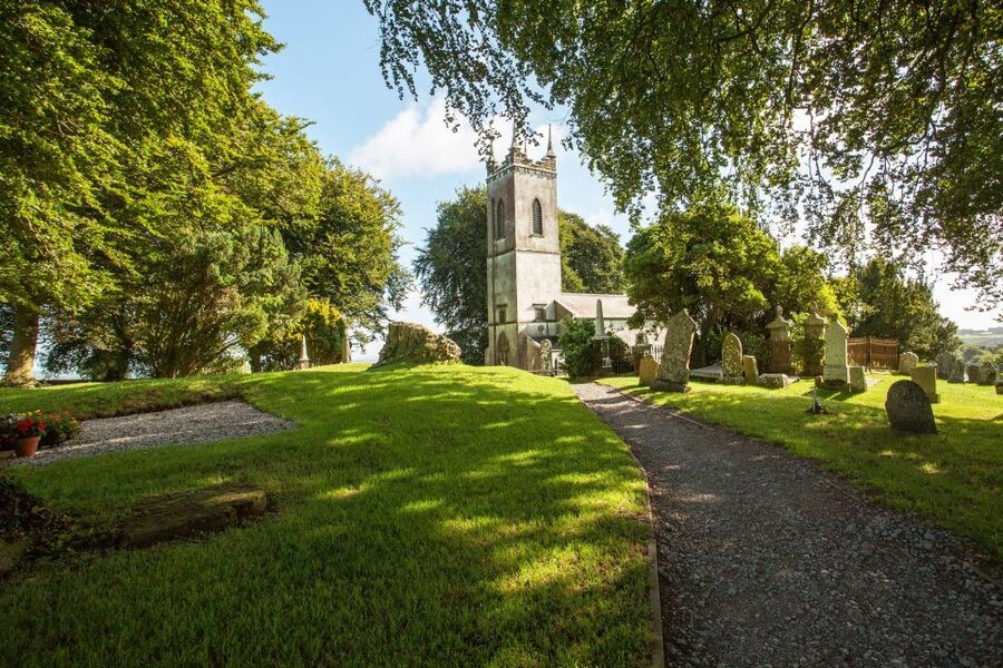 From Dublin: Celtic Boyne Valley and Ancient Sites Tour - Trim Castle: walking inside the largest Anglo-Norman fortress vibe