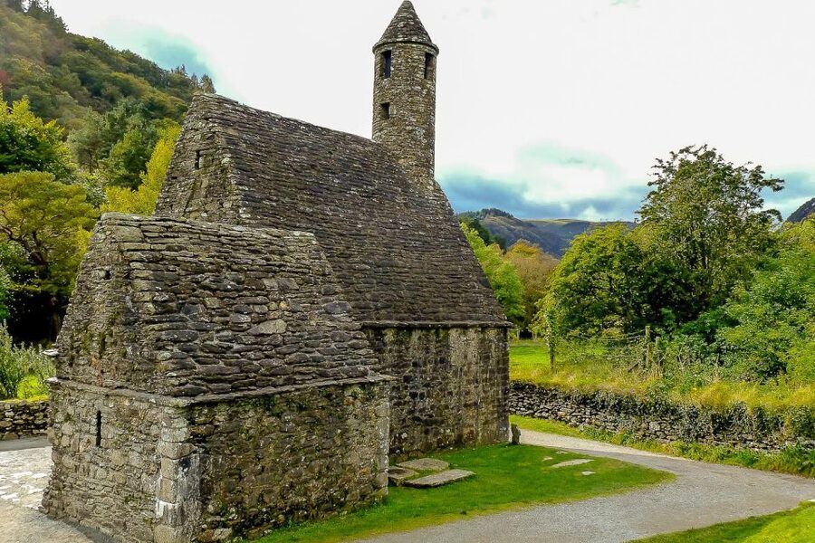 From Dublin: Glendalough & Wicklow Mountains Morning Tour - Guide energy on Paddywagon Tours: why names like Eduardo and Frank matter