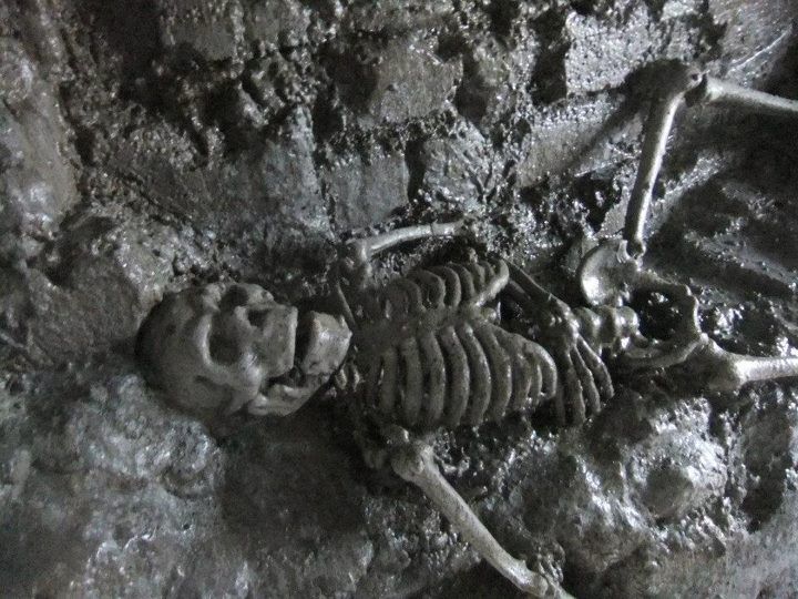 From Dublin: Gravedigger Ghost Bus Tour - St. Audoen’s Church, the Hell Nickname, and Restless-Soul Legends