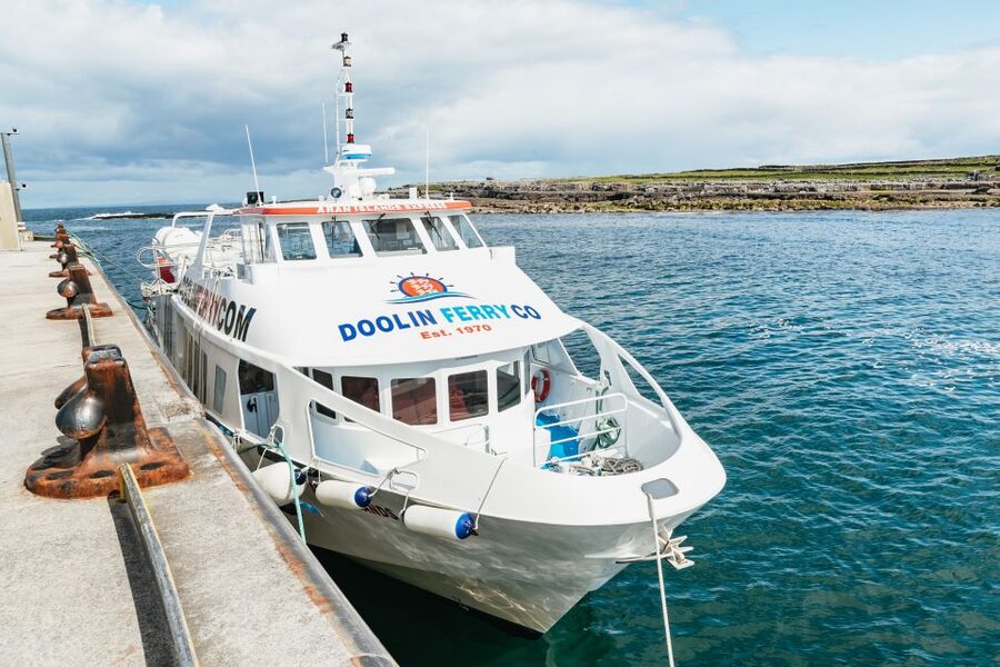 From Galway: Aran Islands & Cliffs of Moher Full-Day Trip - Inisheer free time: choosing bikes or horse and trap on a hilly island