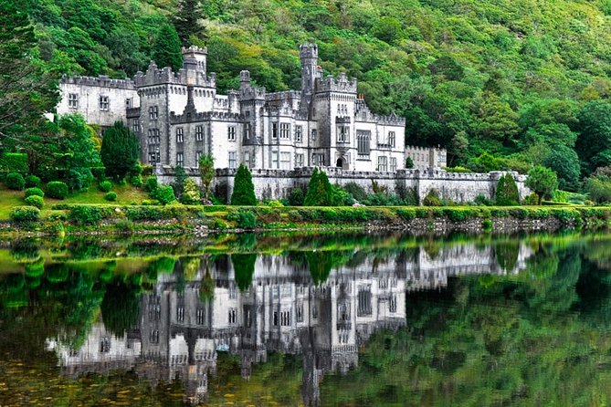 From Galway: Guided tour of Connemara with 3 hour stop in Kylemore Abbey - Screeb Lough and Pine Island viewpoints: the short stops that add up