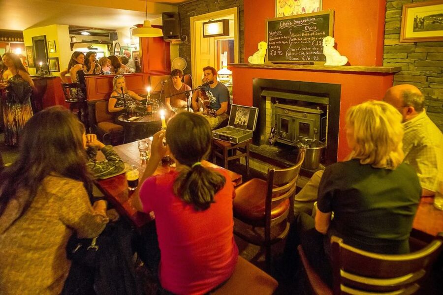 From Limerick: Full-Day Guided Tour of Cliffs of Moher - Cliffs of Moher for 90 minutes: what to do with your time