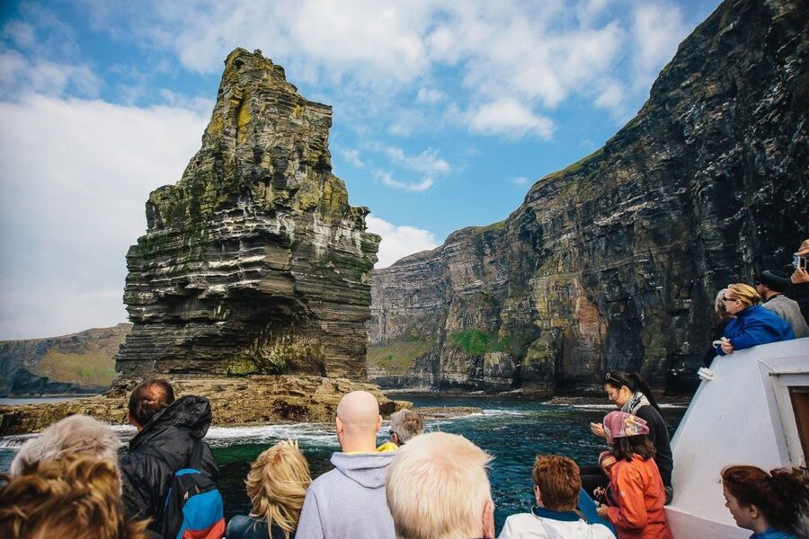 From Limerick: Full-Day Guided Tour of Cliffs of Moher - Lunch in Liscannor or Doolin: local food without the scramble
