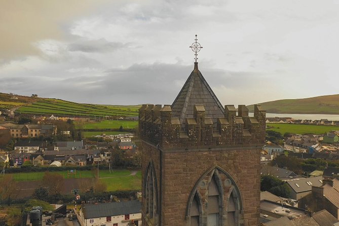 Full-Day Tour of the Dingle Peninsula, Slea Head, and Inch Beach - Dingle town stop: Fungie at the harbor, color in the streets, and lunch on your own