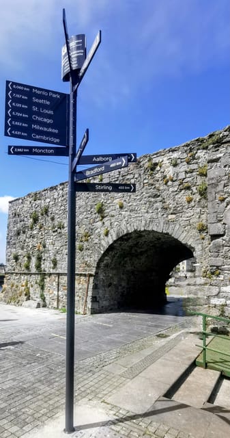 Galway City: Evening Guided Walking Tour of Galway City - When this Galway walk is a great fit