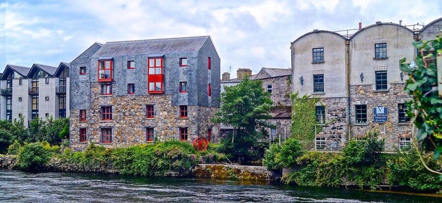 Galway City: Guided 1.5-Hour Walking Tour - A 90-Minute Galway Primer From Eyre Square to Spanish Arch